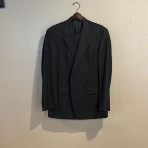 Hart Shaffer Marx Men’s Suit.